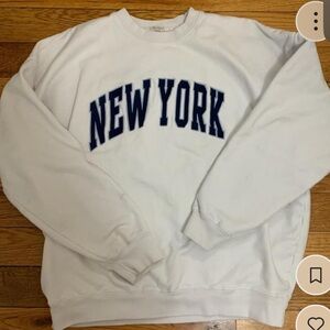 Brandy Melville New York crew neck sweatshirt
